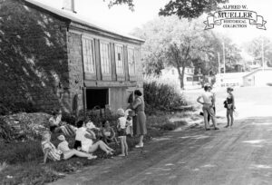 So-Main Cooling in the shade on South Main
