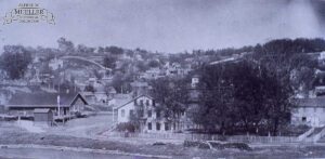 White Elephant East Galena with White Elephant Hotel